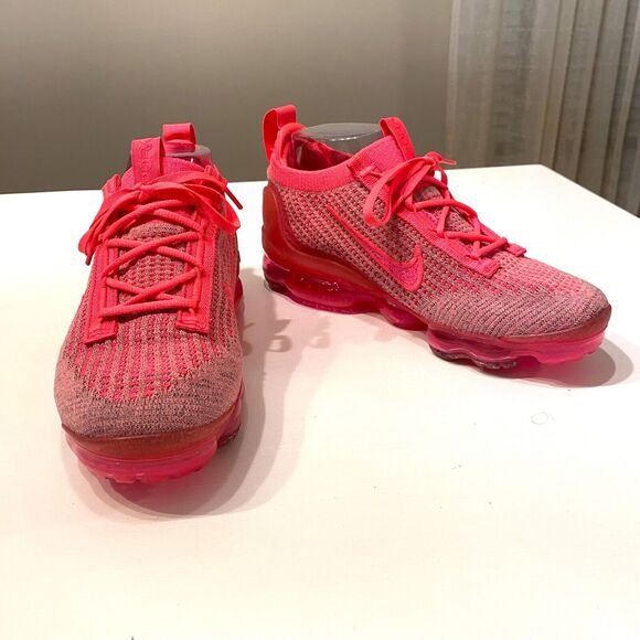 Nike Air VaporMax 2022 Flyknit Hyper Pink Running Shoes Women's Size‎ 8 - Picture 3 of 10